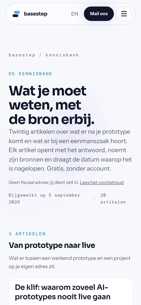 Screen of basestep.io on a phone (in Dutch): Knowledge base
